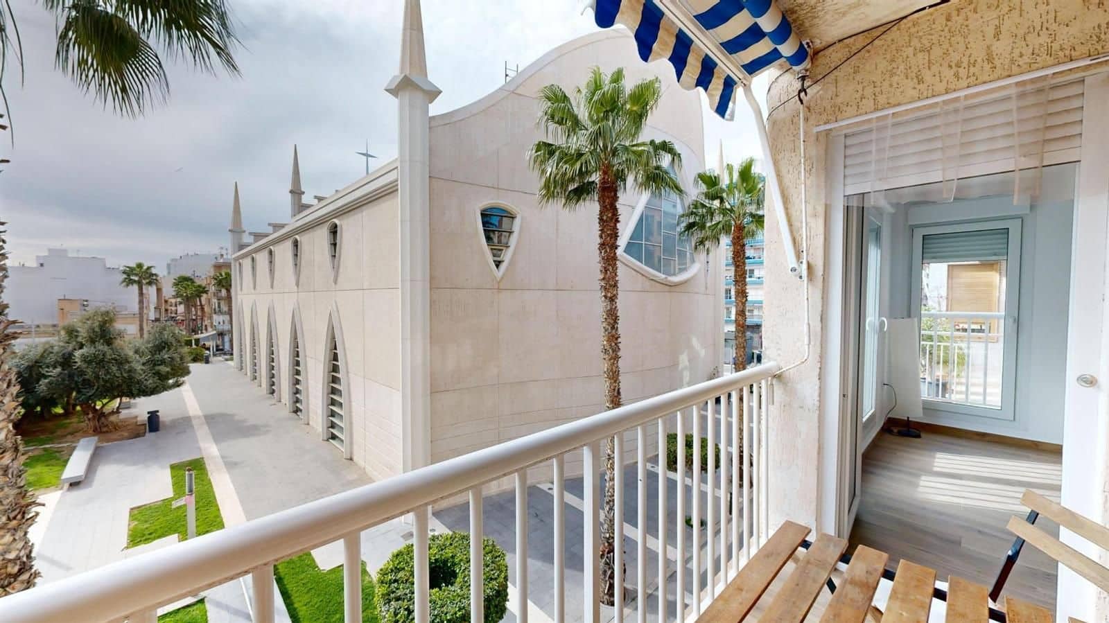 3 sovrum Lägenhet till salu i Torrevieja - 204 000 € (Ref: 9815172)