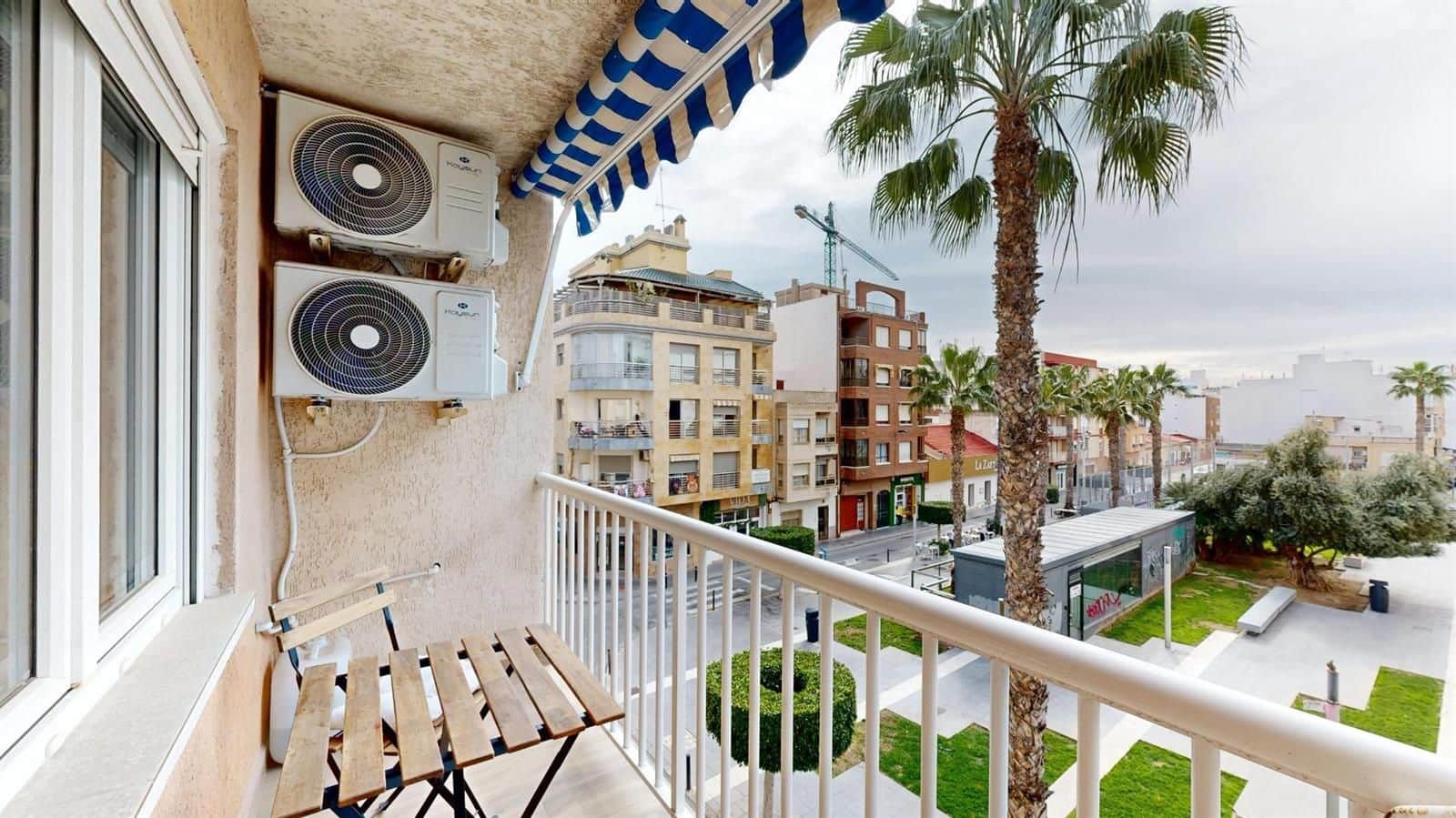 3 sovrum Lägenhet till salu i Torrevieja - 204 000 € (Ref: 9815172)