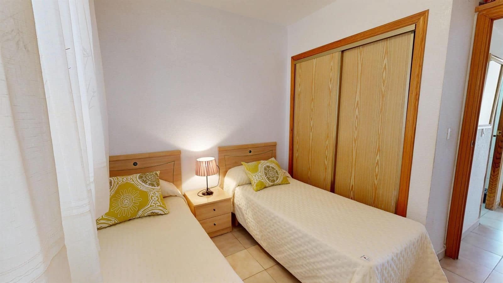 2 slaapkamer Flat te koop in Torrevieja met zwembad - € 149.900 (Ref: 9815175)