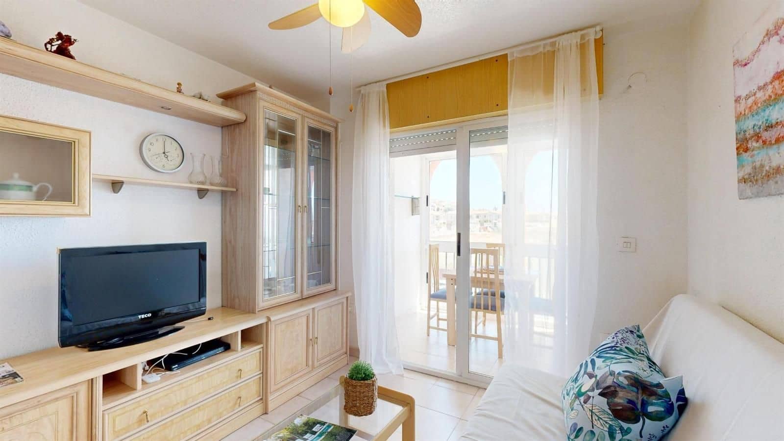 2 slaapkamer Flat te koop in Torrevieja met zwembad - € 149.900 (Ref: 9815175)