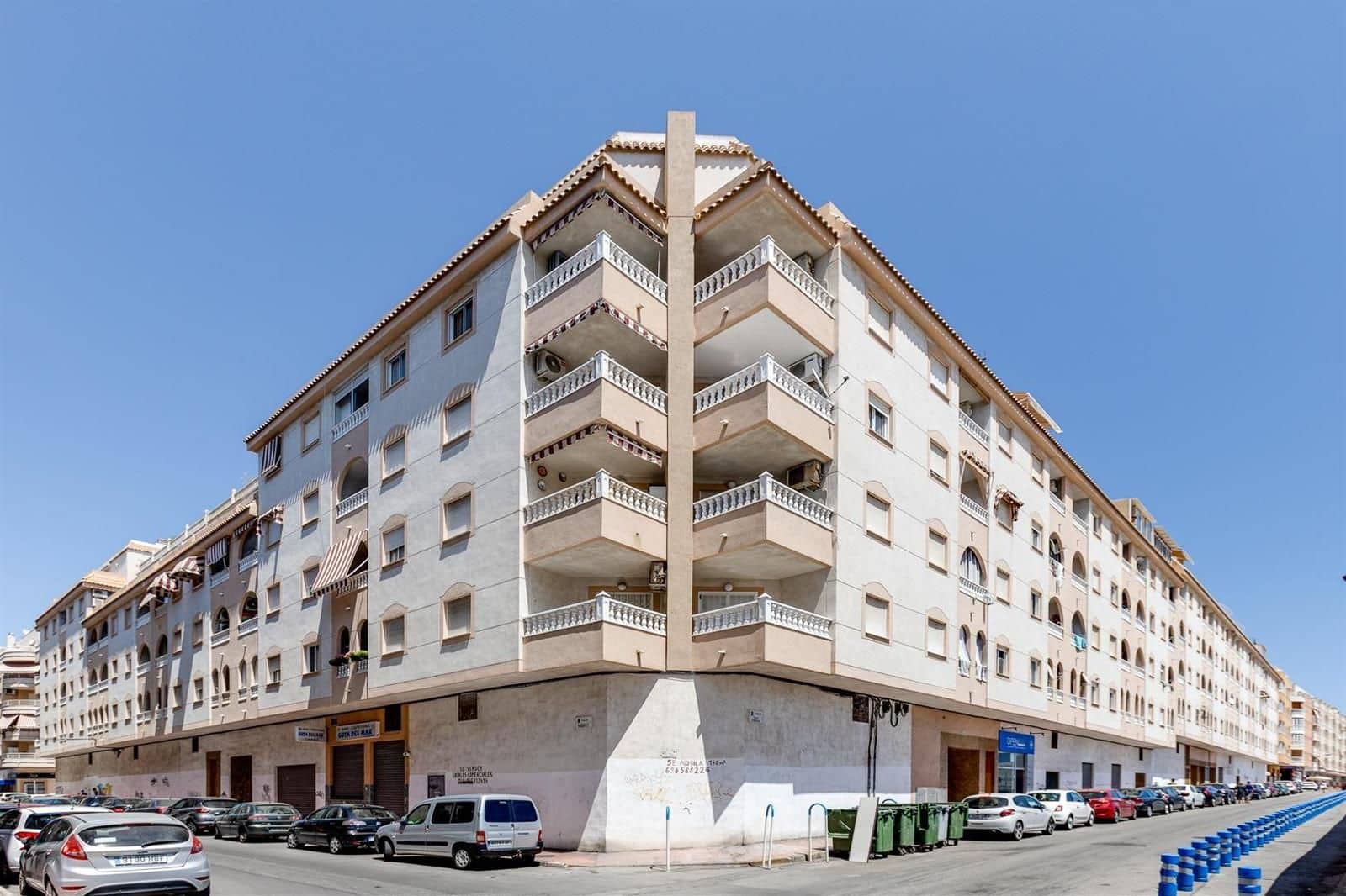 2 quarto Apartamento para venda em Torrevieja com piscina - 145 900 € (Ref: 9815177)