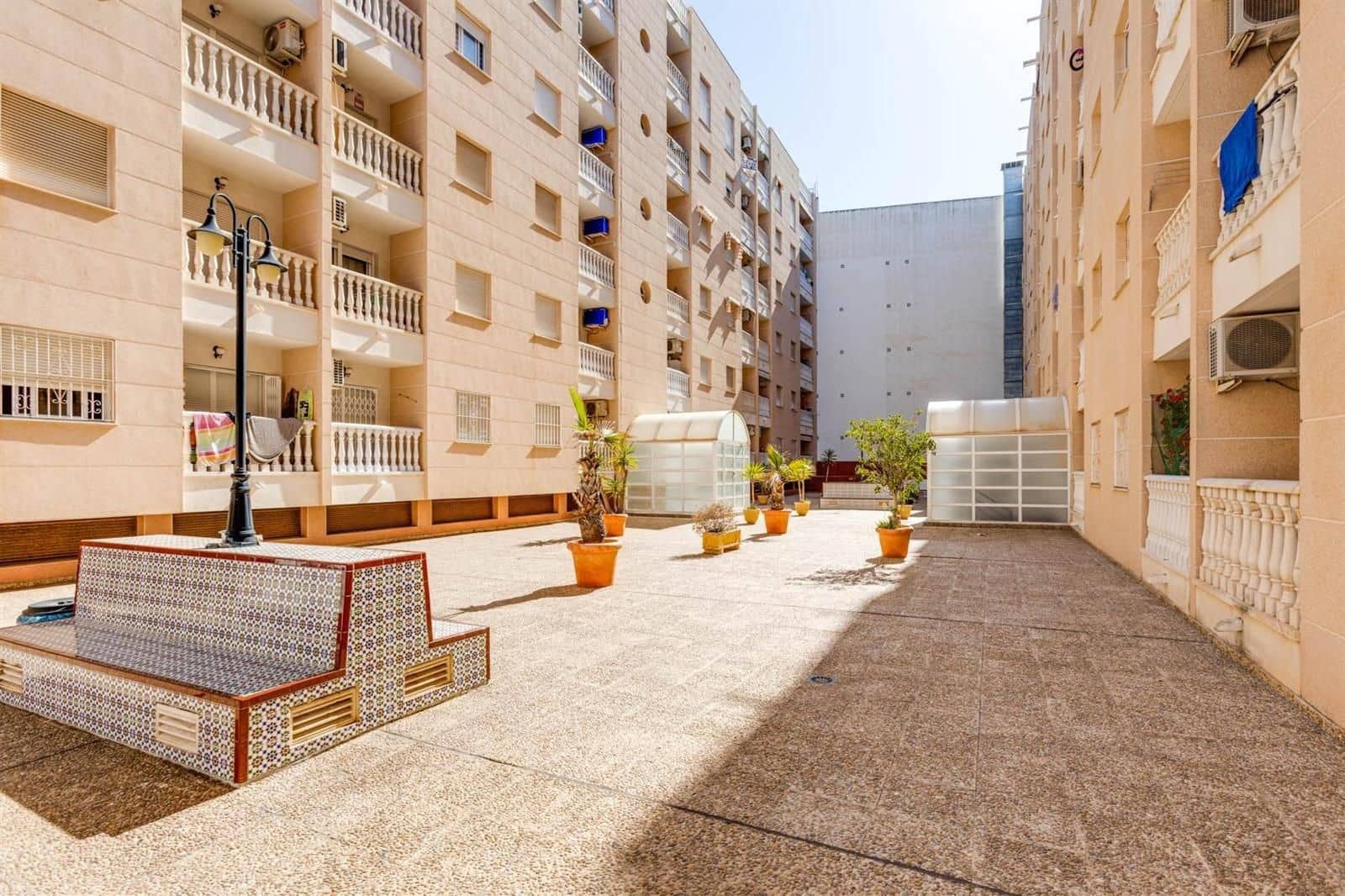 2 quarto Apartamento para venda em Torrevieja com piscina - 145 900 € (Ref: 9815177)