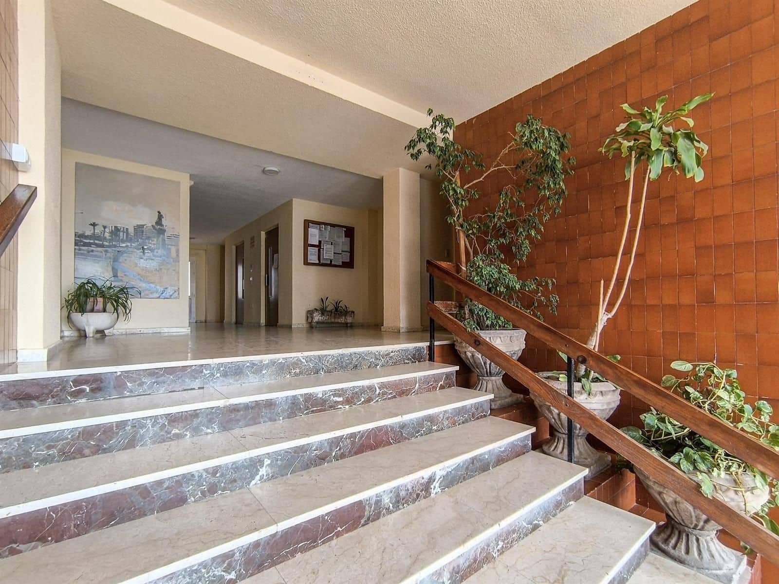3 bedroom Flat for sale in Torrevieja with garage - € 260,000 (Ref: 9821625)