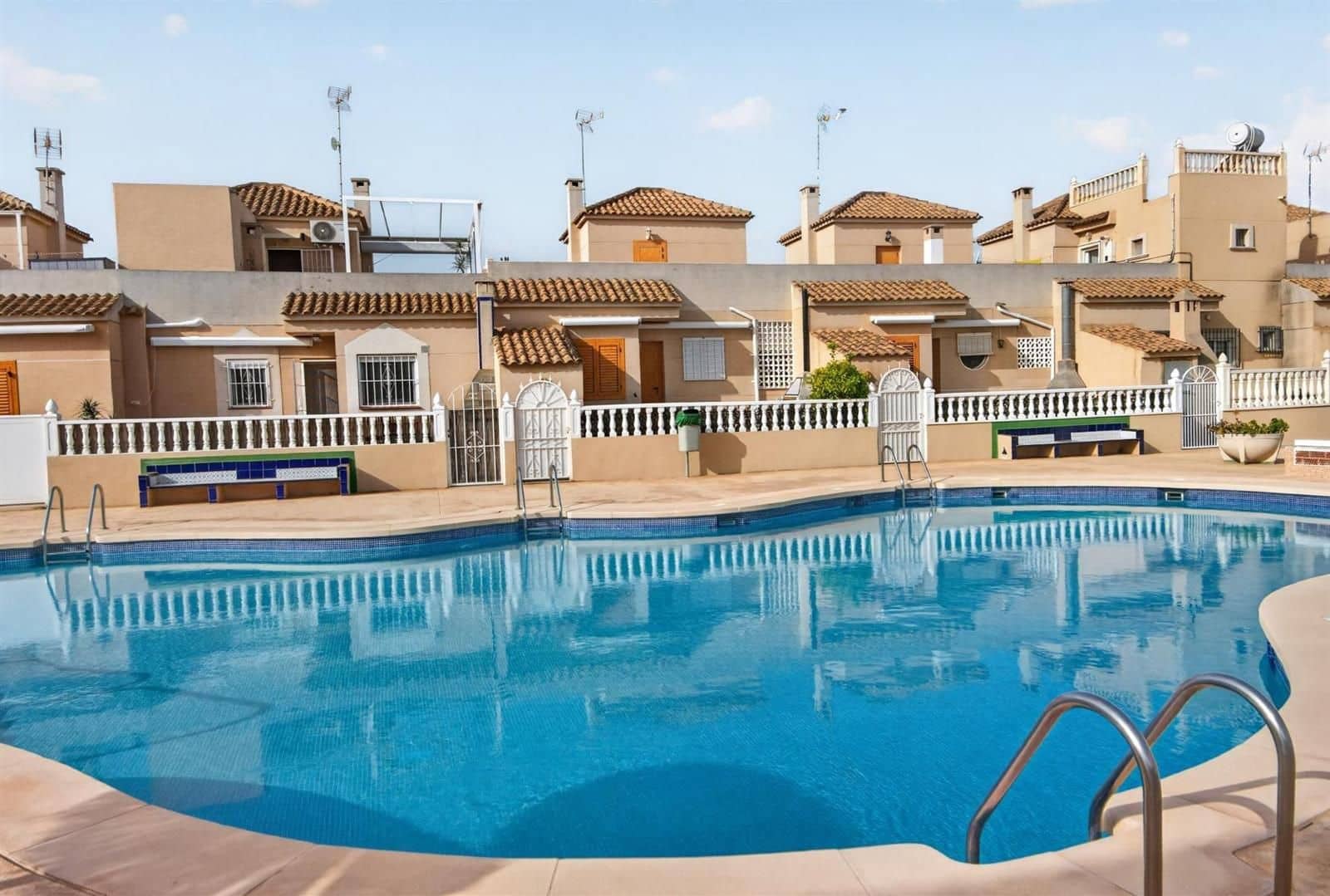 3 sovrum Villa till salu i Los Altos med pool garage - 215 000 € (Ref: 9821626)
