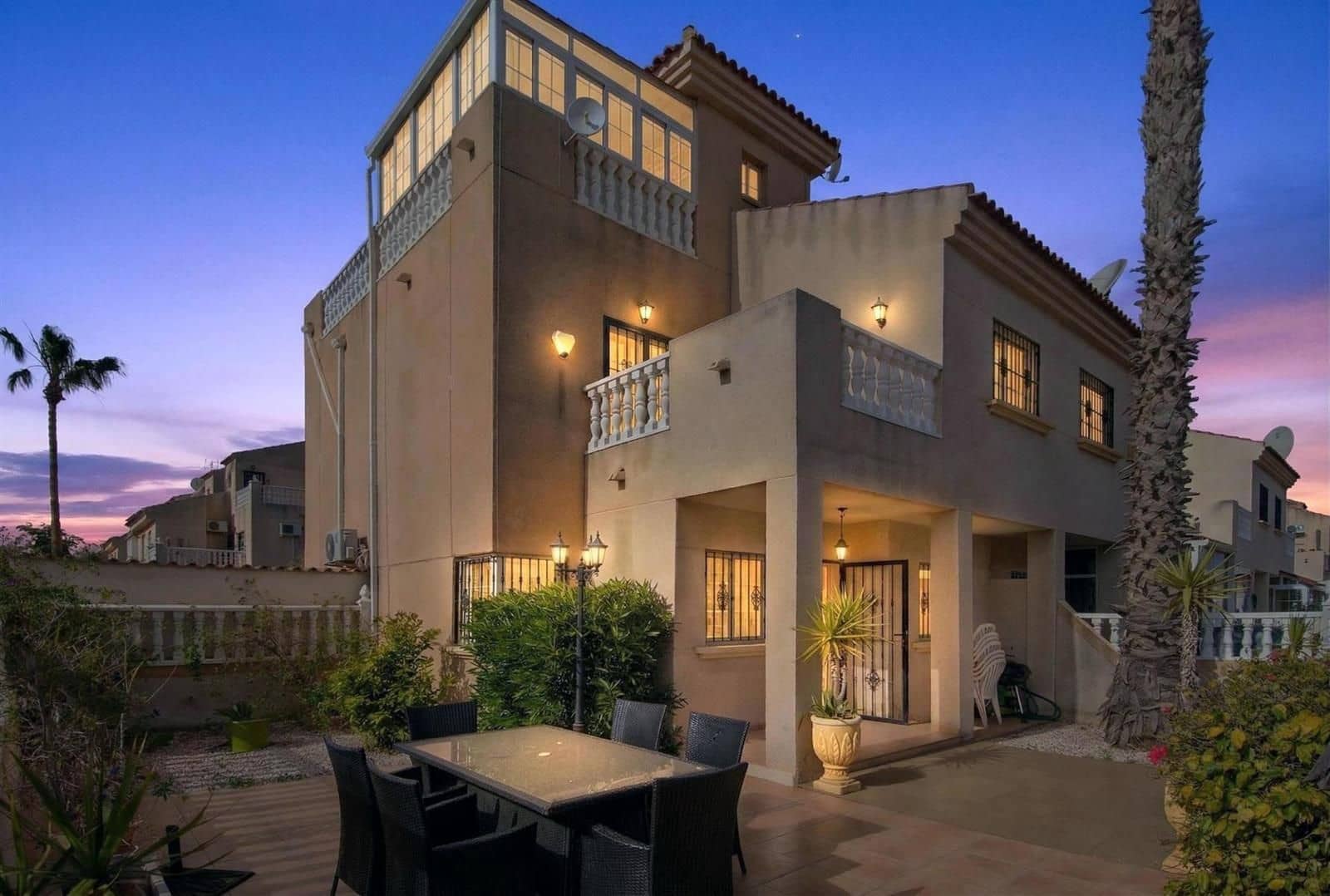 2 quarto Casa em Banda para venda em El Limonar com piscina garagem - 183 000 € (Ref: 9821628)