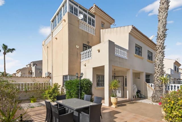 2 quarto Casa em Banda para venda em El Limonar, Torrevieja com piscina garagem - 183 000 € (Ref: 9821628)