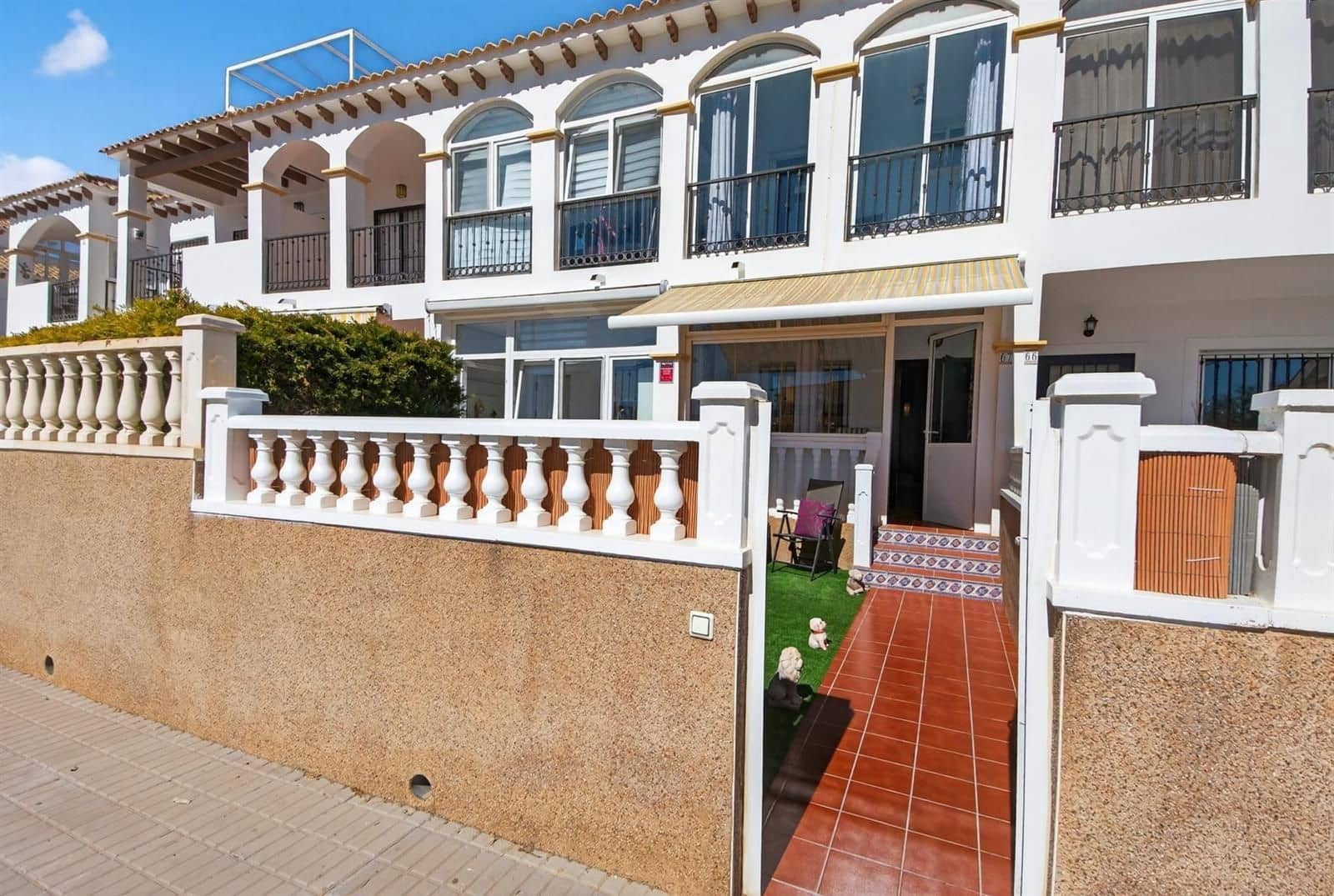 2 bedroom Townhouse for sale in Orihuela Costa with pool garage - € 179,000 (Ref: 9821629)