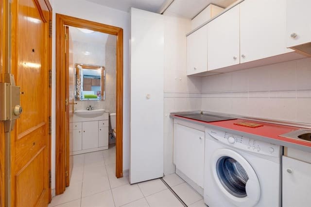 1 soveværelse Lejlighed til salg i Avenida Habaneras - Curva de Palangre, Torrevieja med swimmingpool - € 108.500 (Ref: 9821630)