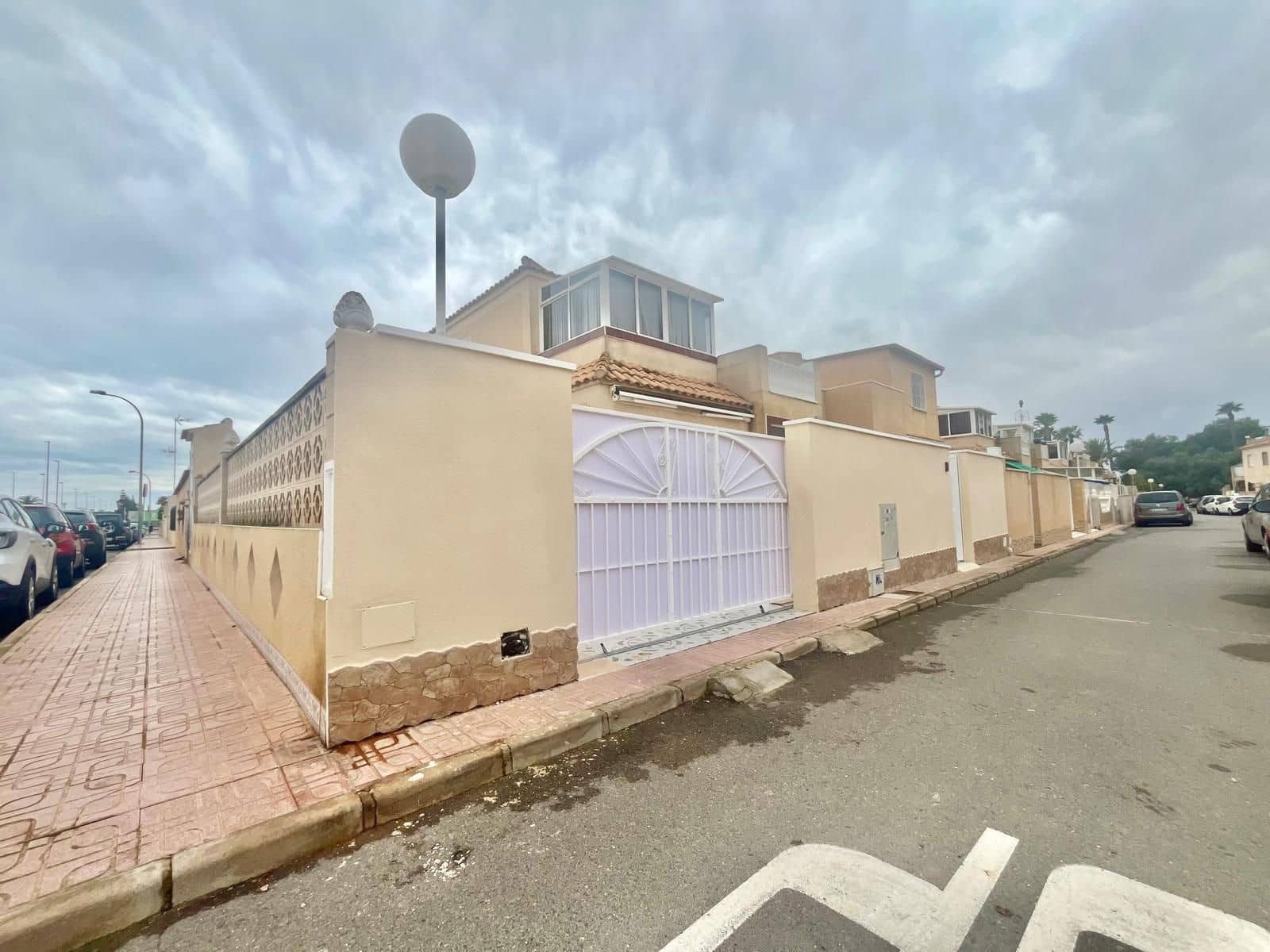 3 bedroom Villa for sale in Paraje Natural with pool garage - € 179,000 (Ref: 9827432)