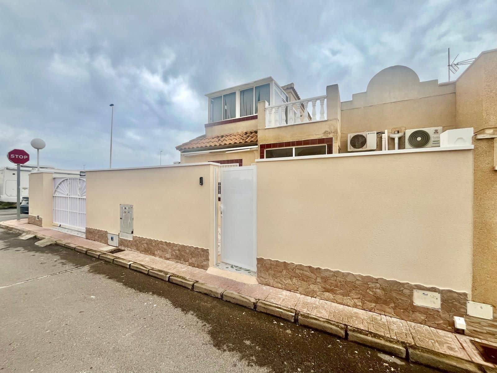 3 bedroom Villa for sale in Paraje Natural with pool garage - € 179,000 (Ref: 9827432)