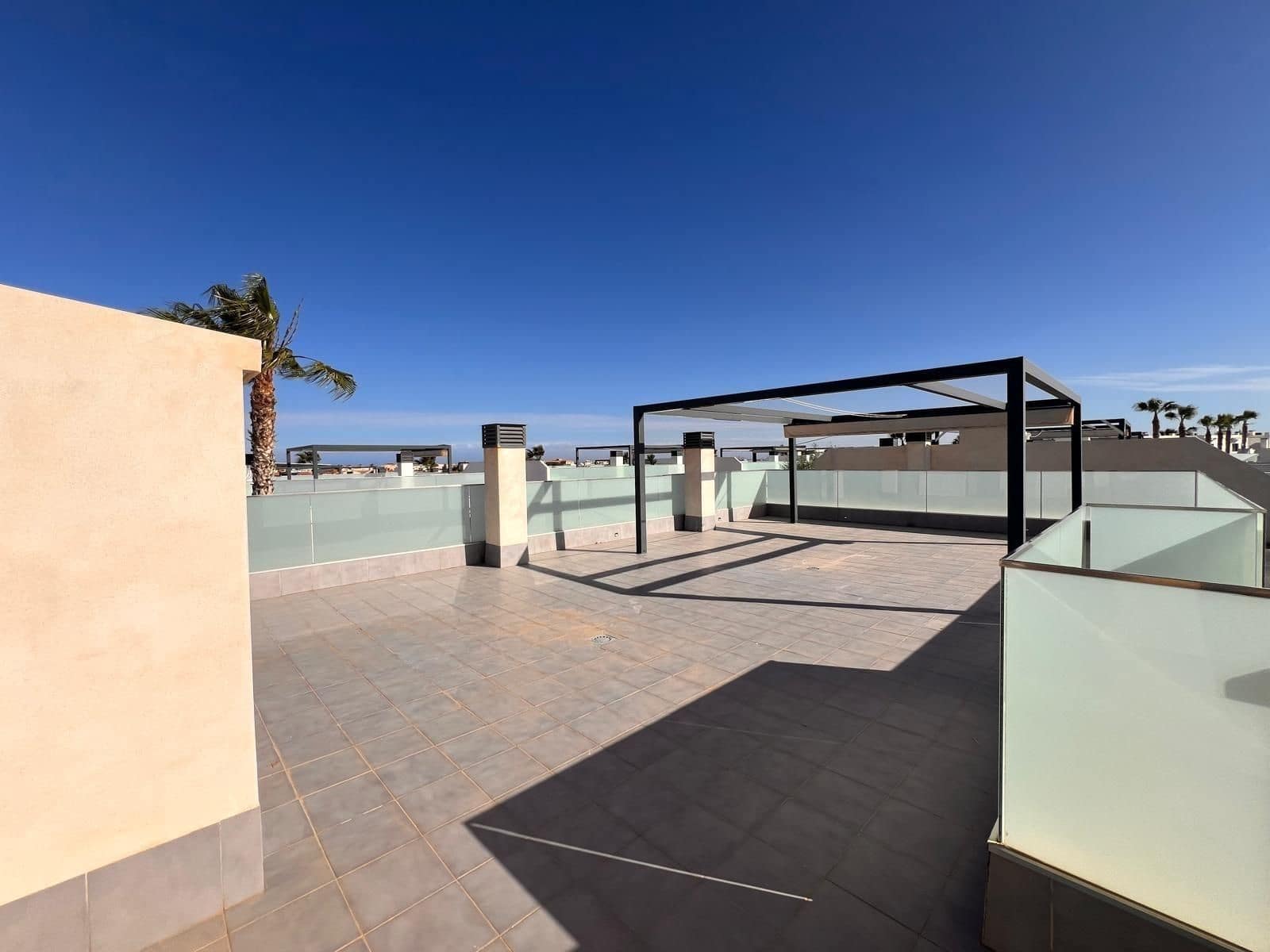 3 soverom Villa til salgs i Orihuela Costa med svømmebasseng garasje - € 396 000 (Ref: 9827435)