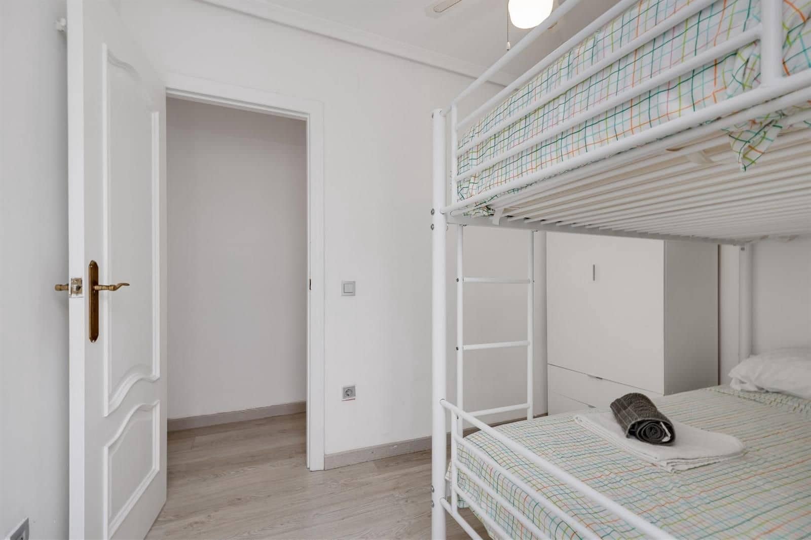 3 soveværelse Lejlighed til salg i Torrevieja - € 154.900 (Ref: 9832378)