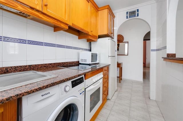 Ático de 3 habitaciones en Avenida Habaneras - Curva de Palangre, Torrevieja en venta con piscina - 179.000 € (Ref: 9832379)