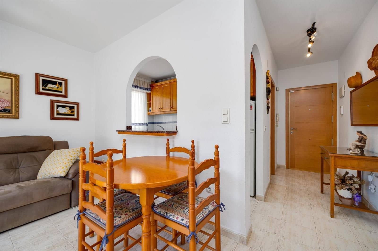 3 soveværelse Penthouse til salg i Torrevieja med swimmingpool - € 179.000 (Ref: 9832379)