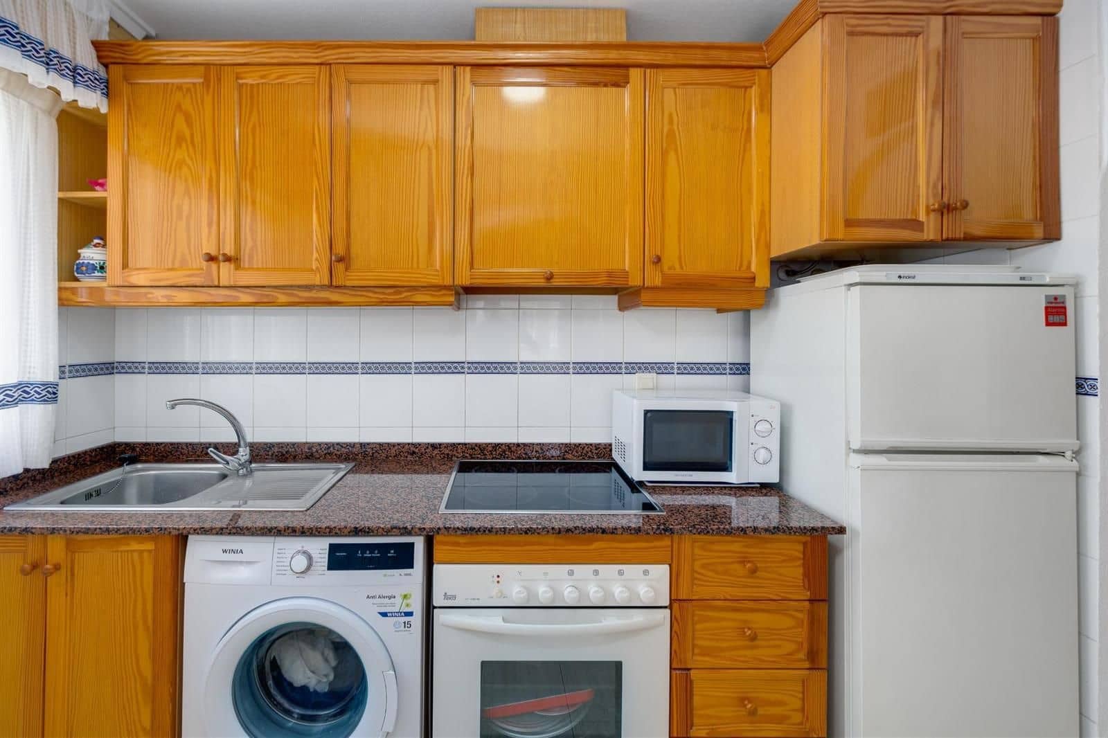 3 soveværelse Penthouse til salg i Torrevieja med swimmingpool - € 179.000 (Ref: 9832379)