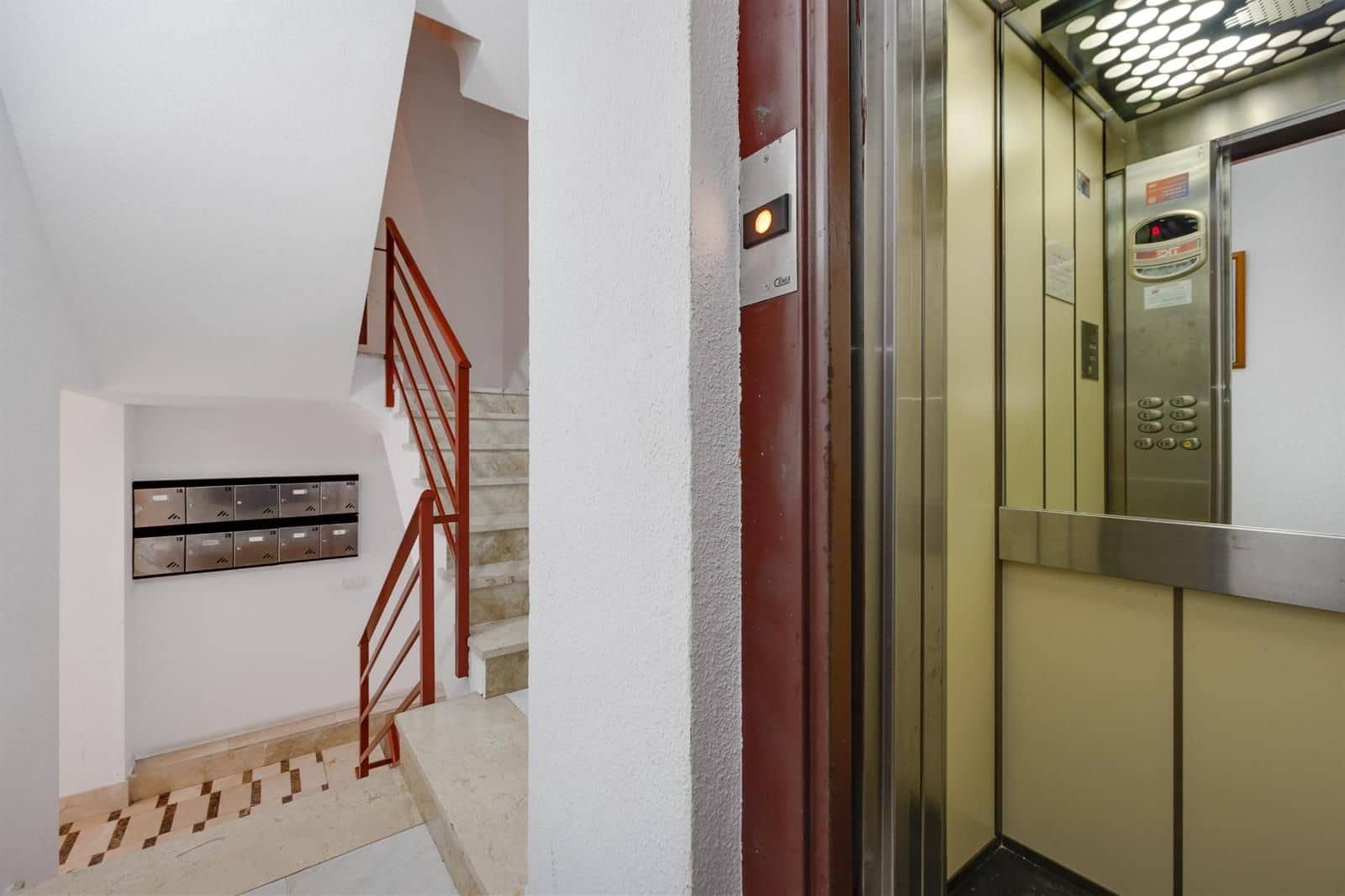2 soveværelse Lejlighed til salg i Torrevieja - € 135.000 (Ref: 9832380)
