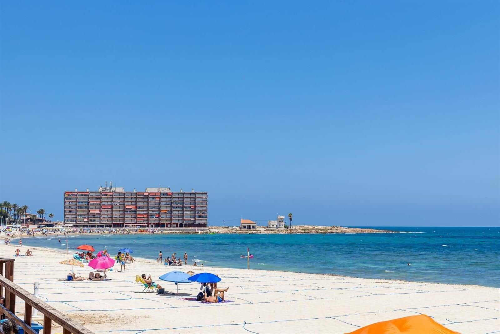 2 soveværelse Lejlighed til salg i Torrevieja - € 135.000 (Ref: 9832380)