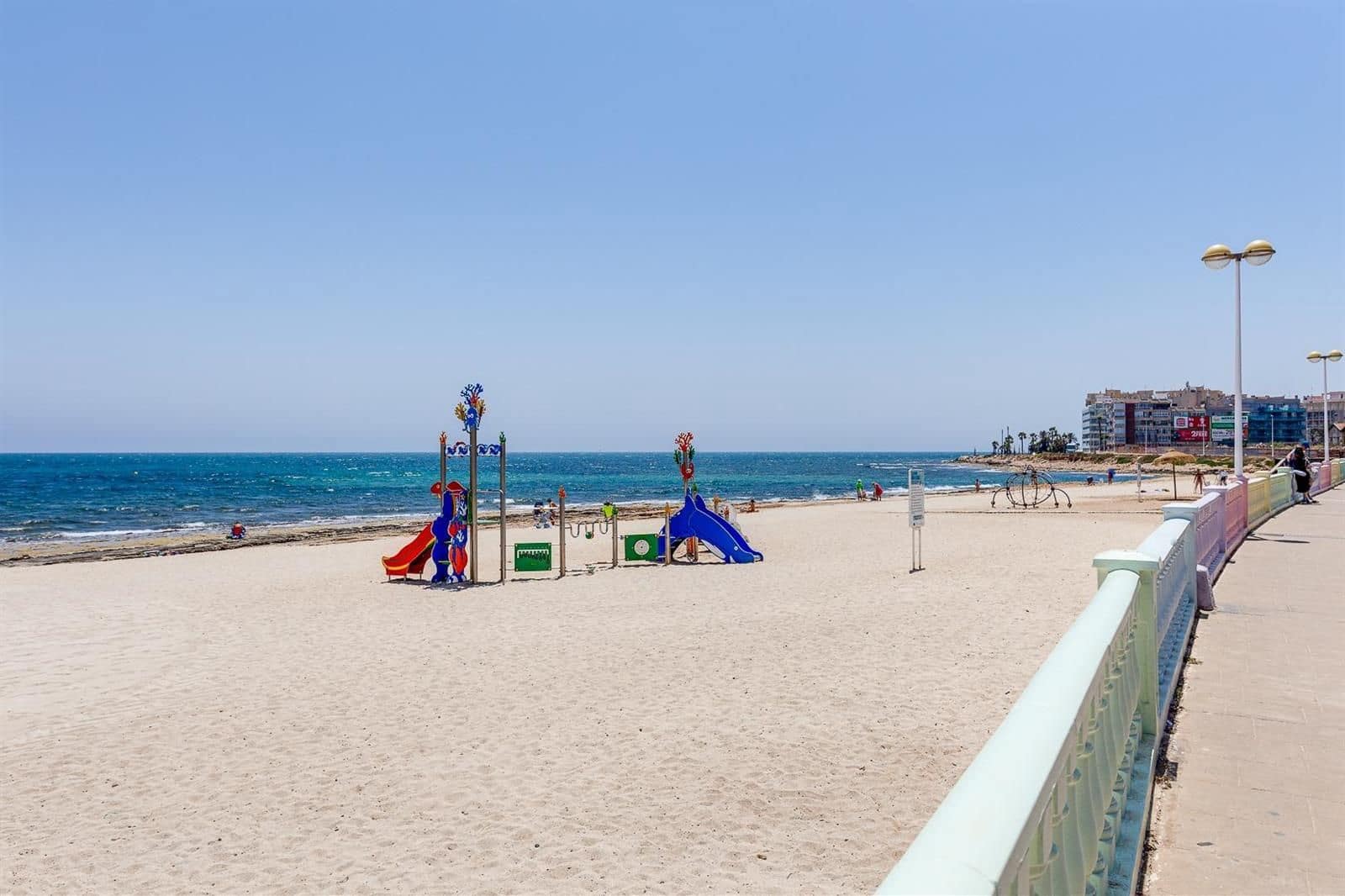 2 soveværelse Lejlighed til salg i Torrevieja - € 135.000 (Ref: 9832380)