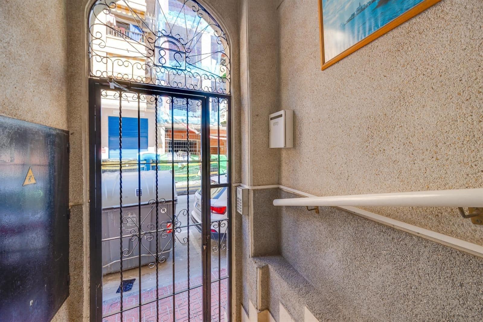 2 soveværelse Lejlighed til salg i Torrevieja - € 135.000 (Ref: 9832380)