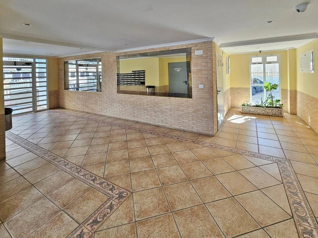 2 soverom Leilighet til salgs i Torrevieja med svømmebasseng - € 145 500 (Ref: 9834313)