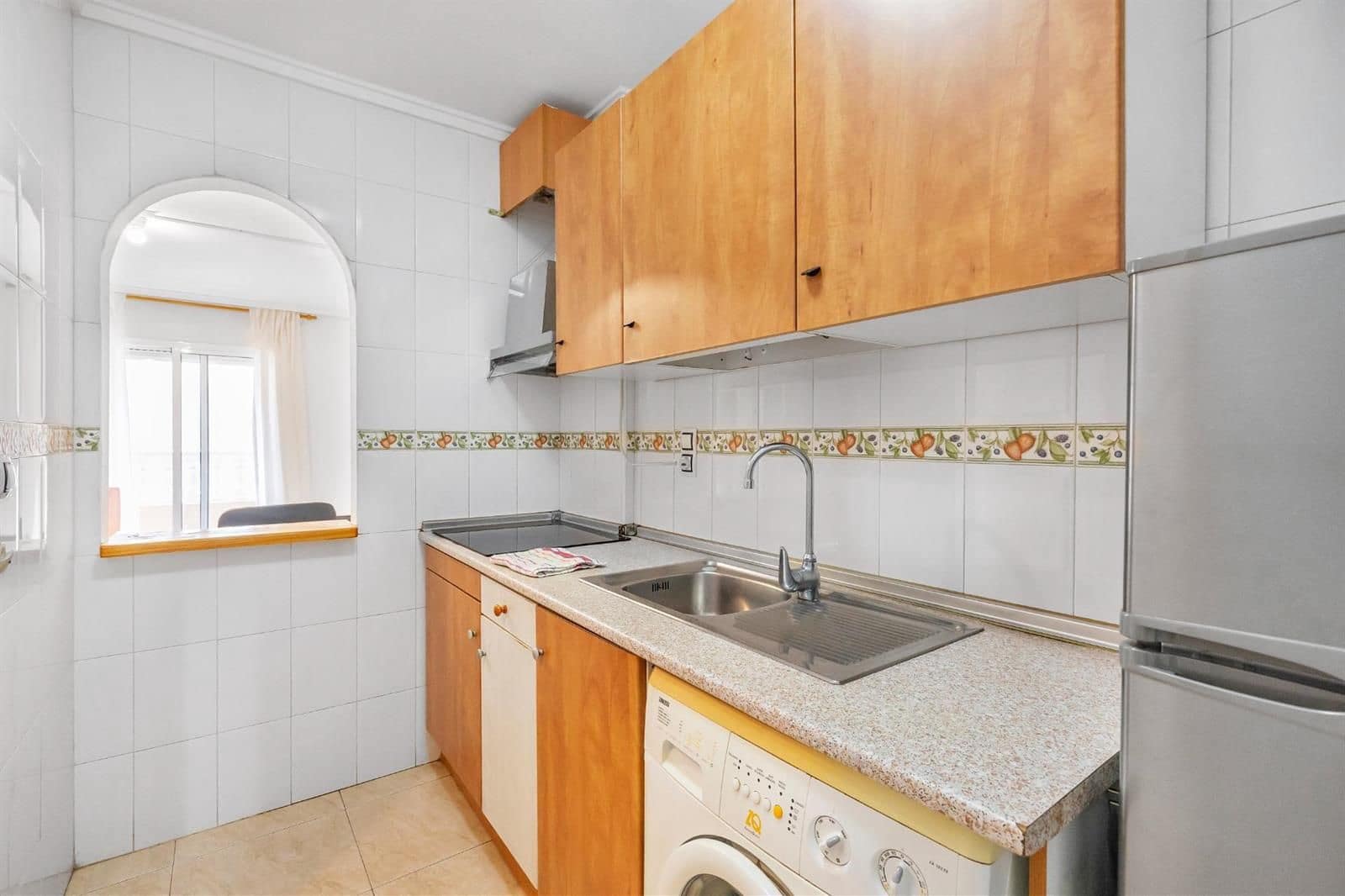 Leilighet til salgs i Torrevieja med svømmebasseng - € 99 900 (Ref: 9841344)