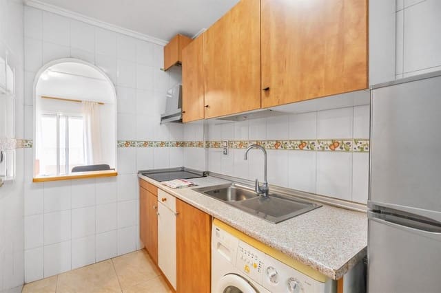 Leilighet til salgs i Antonio Machado, Torrevieja med svømmebasseng - € 99 900 (Ref: 9841344)