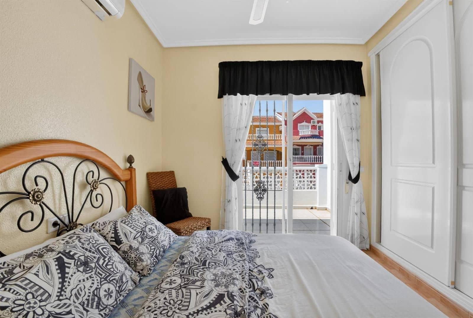 3 soveværelse Byhus til salg i Ciudad Quesada med swimmingpool - € 279.000 (Ref: 9847769)