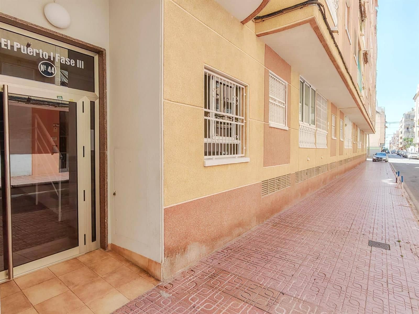 1 soveværelse Lejlighed til salg i Torrevieja med swimmingpool garage - € 124.000 (Ref: 9854312)