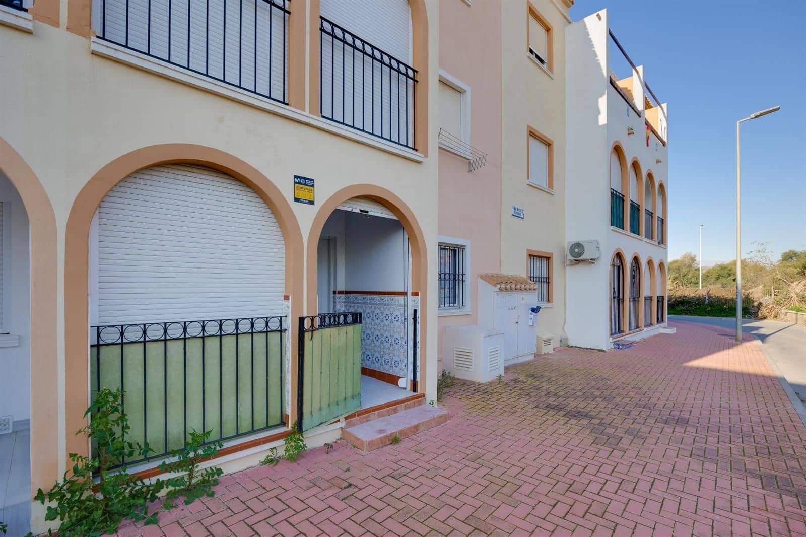 2 sovrum Villa till salu i Torrevieja med pool - 139 000 € (Ref: 9854313)
