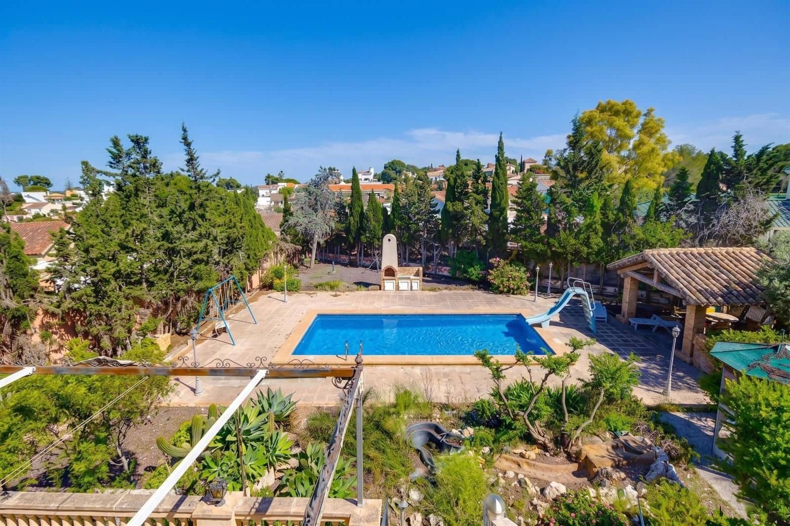 7 chambre Villa/Maison à vendre à Torrevieja avec piscine garage - 1 300 000 € (Ref: 9854318)