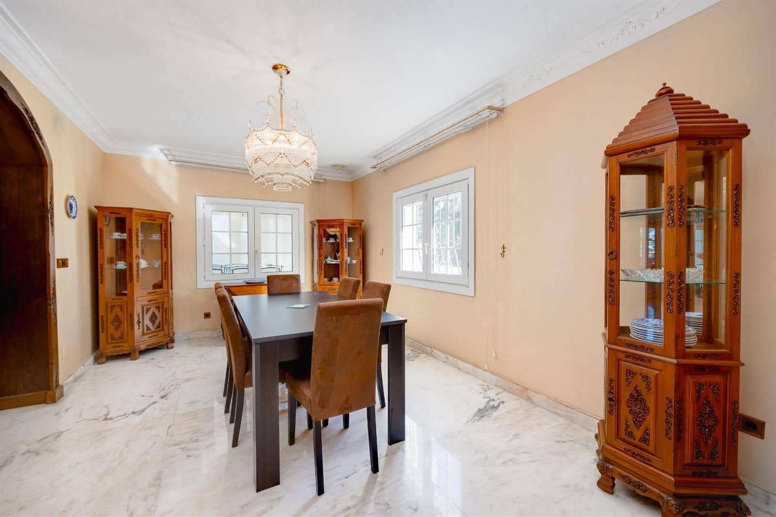 7 chambre Villa/Maison à vendre à Torrevieja avec piscine garage - 1 300 000 € (Ref: 9854318)
