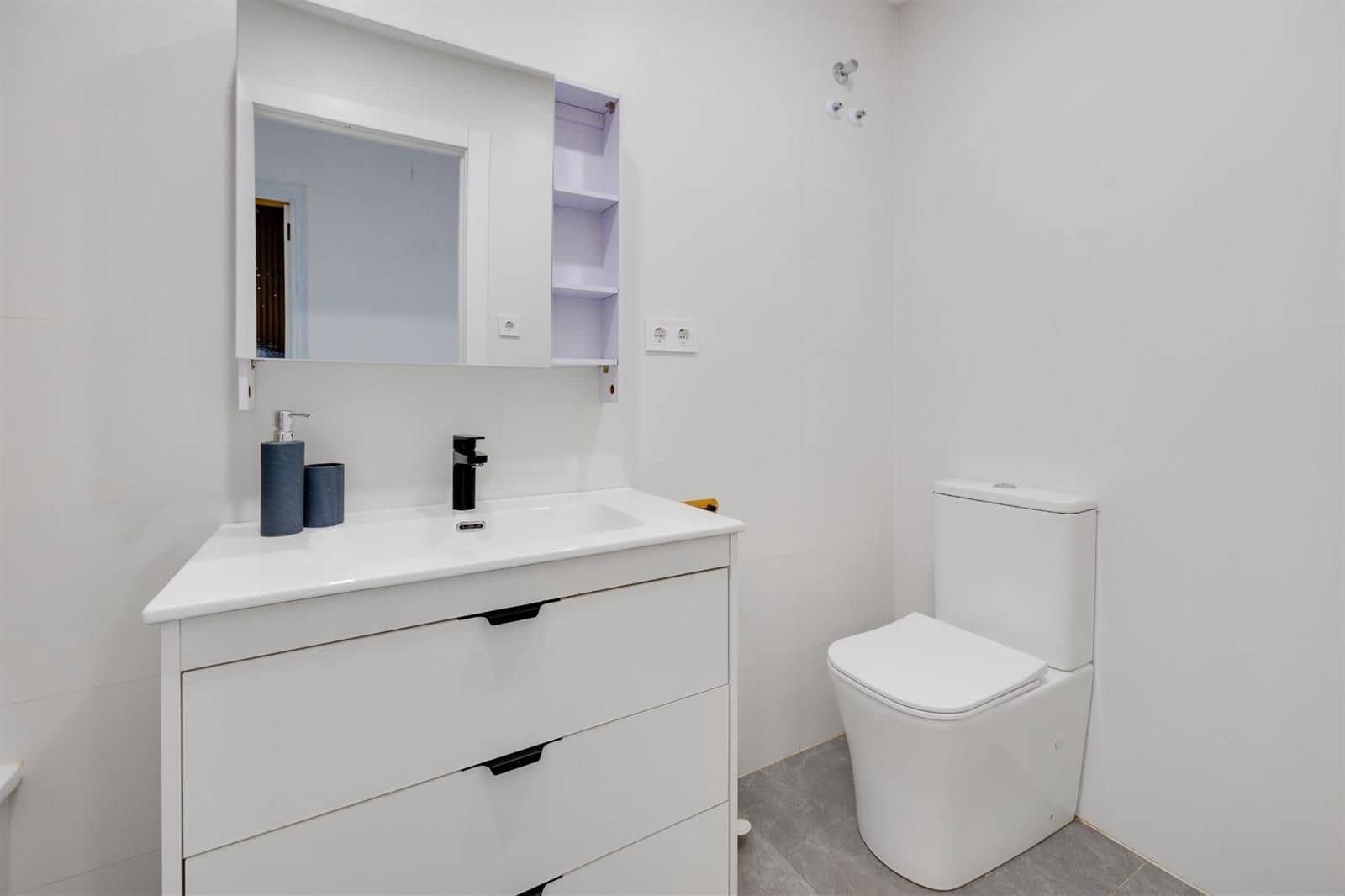 2 chambre Villa/Maison à vendre à Torrevieja - 140 000 € (Ref: 9865999)