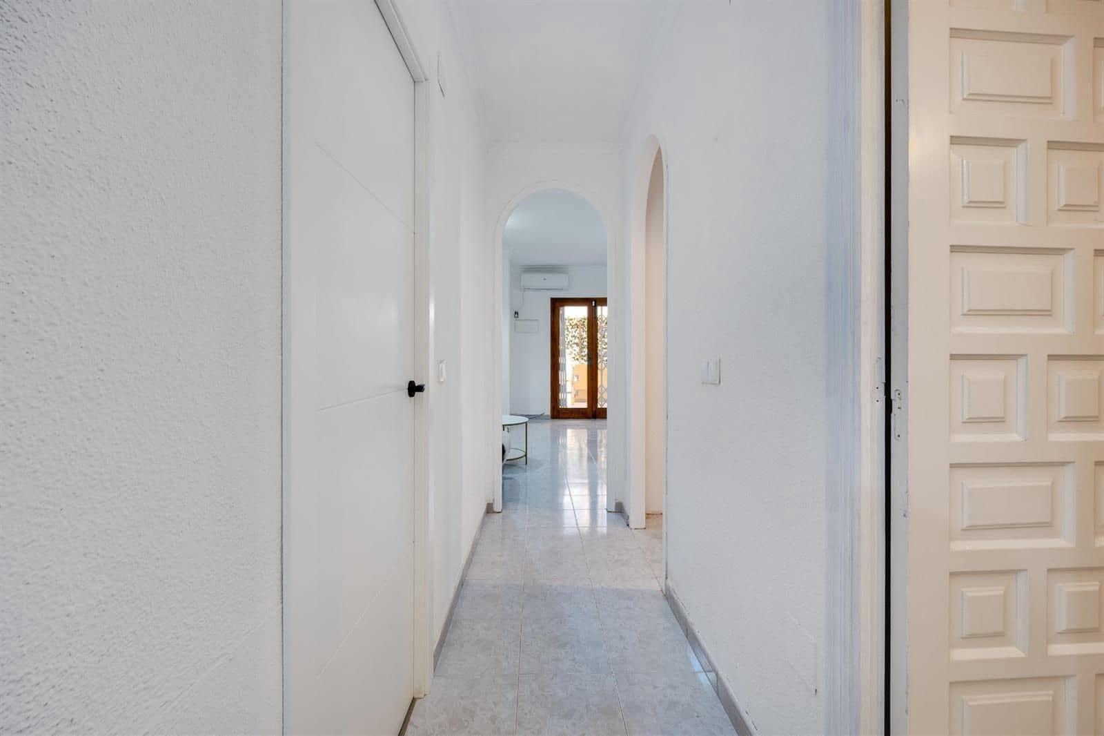 2 chambre Villa/Maison à vendre à Torrevieja - 140 000 € (Ref: 9865999)