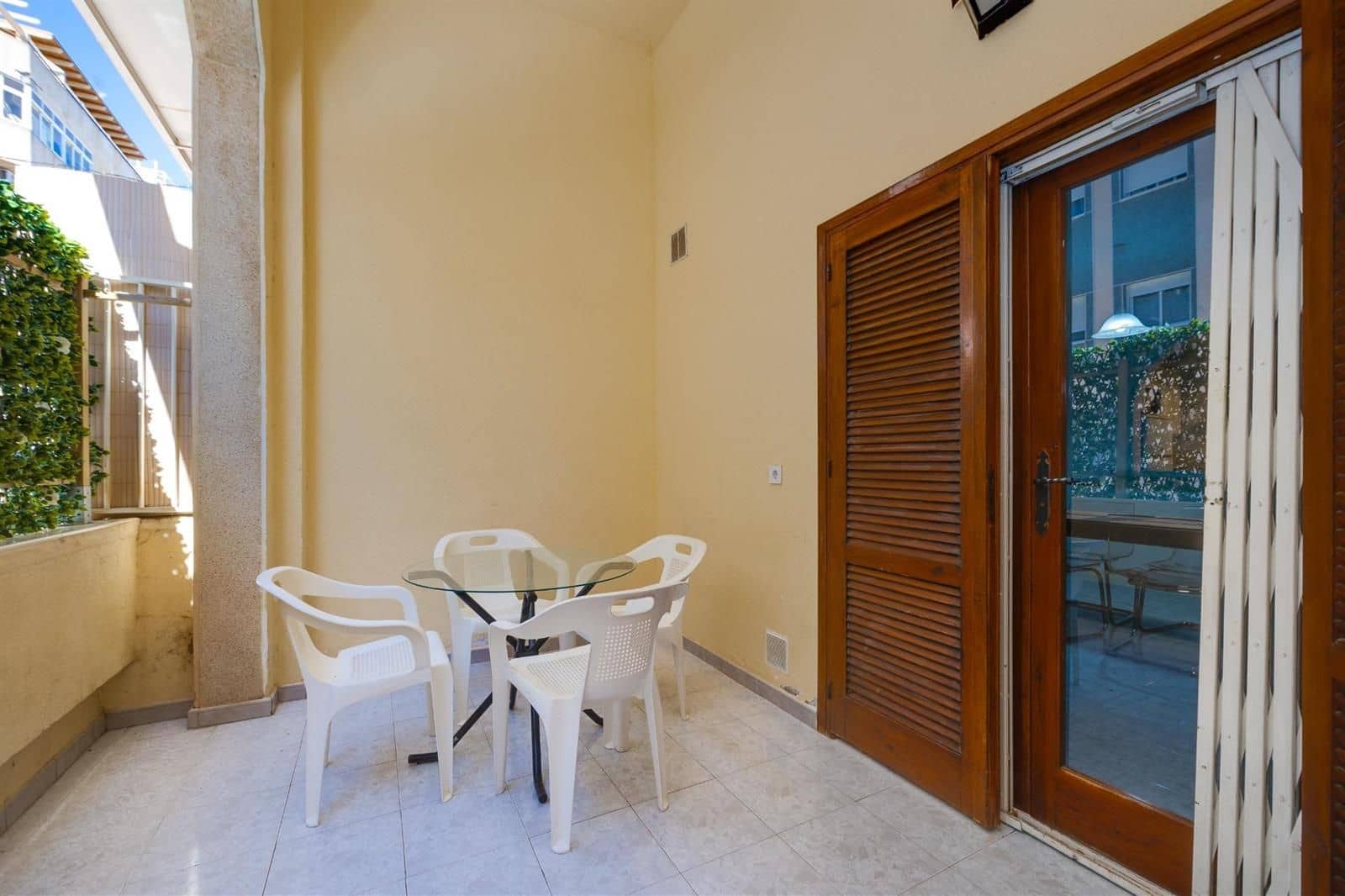 2 chambre Villa/Maison à vendre à Torrevieja - 140 000 € (Ref: 9865999)