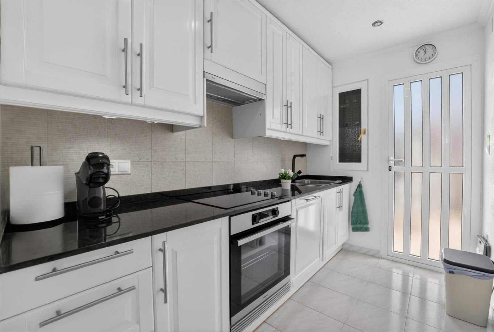 2 soverom Villa til salgs i Torrevieja med svømmebasseng - € 188 000 (Ref: 9866000)