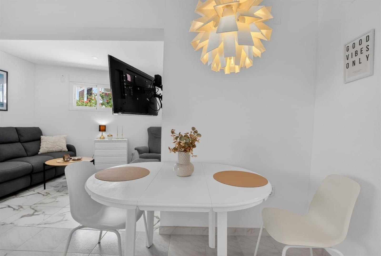 2 soverom Villa til salgs i Torrevieja med svømmebasseng - € 188 000 (Ref: 9866000)