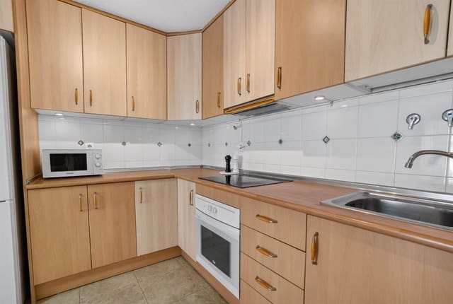 Chalet de 2 habitaciones en Aguas Nuevas, Torrevieja en venta con piscina - 219.000 € (Ref: 9866002)