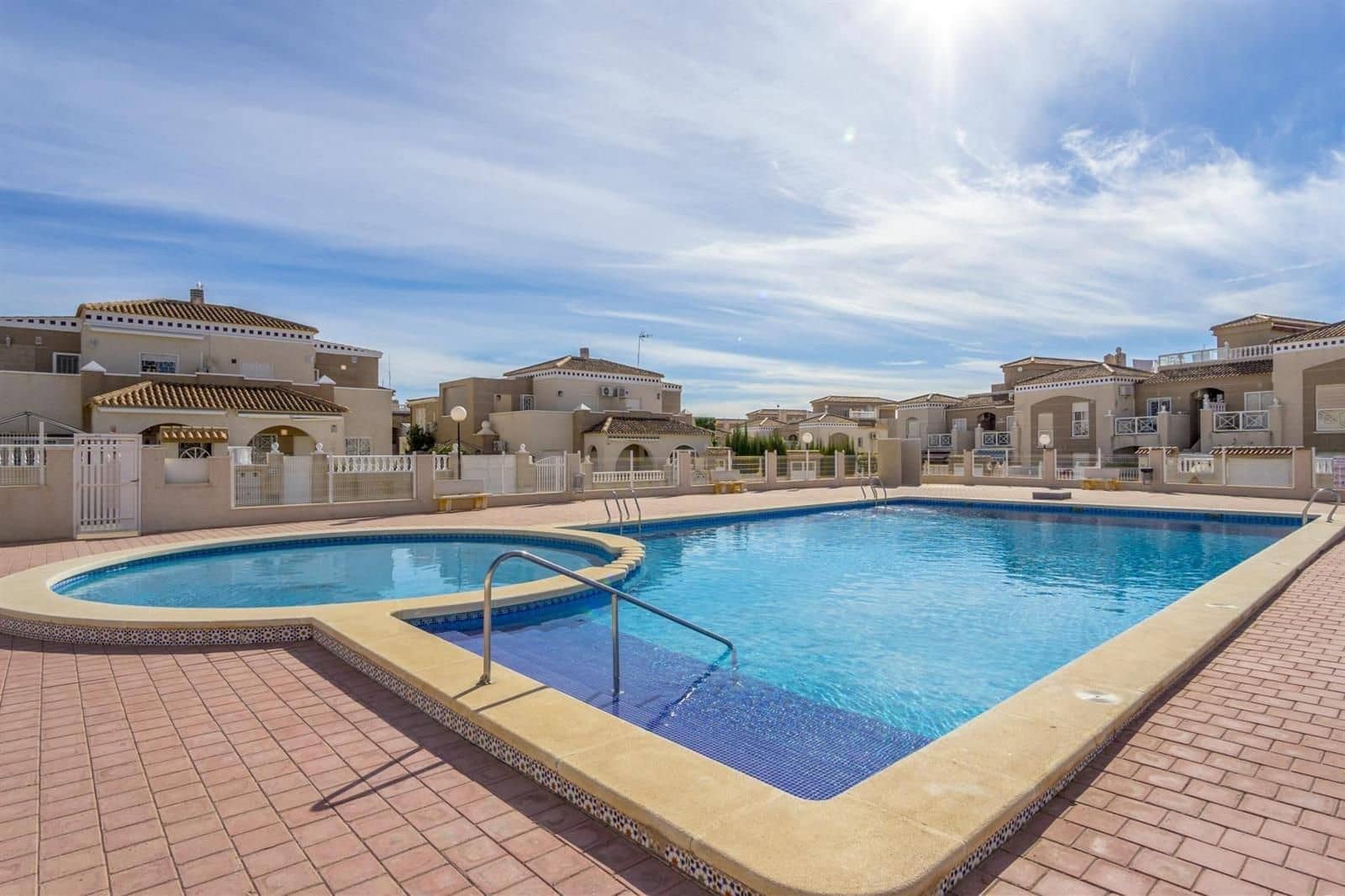 2 quarto Moradia para venda em Aguas Nuevas com piscina - 219 000 € (Ref: 9866002)