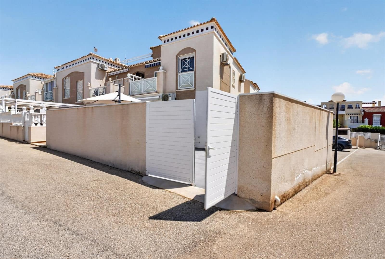 2 quarto Moradia para venda em Aguas Nuevas com piscina - 219 000 € (Ref: 9866002)