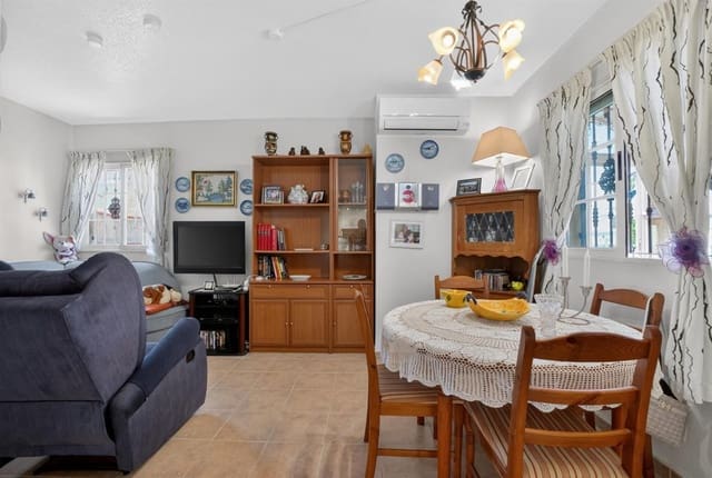 2 makuuhuone Omakotitalo myytävänä paikassa El Chaparral - La Siesta - La Torreta, Torrevieja mukana uima-altaan - 175 000 € (Ref: 9866004)