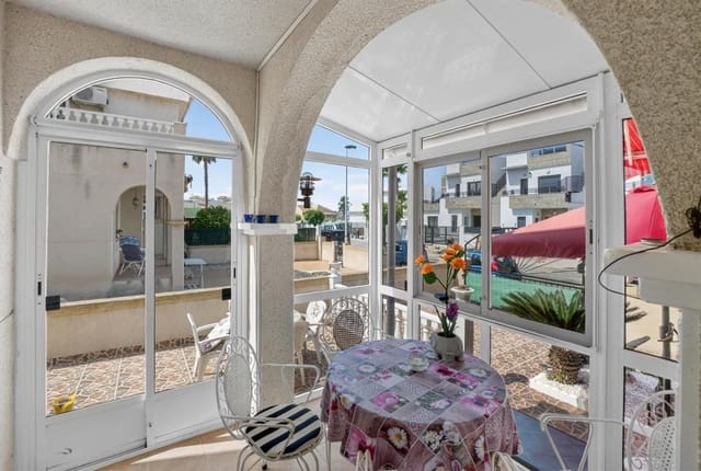 2 makuuhuone Omakotitalo myytävänä paikassa El Chaparral - La Siesta - La Torreta, Torrevieja mukana uima-altaan - 175 000 € (Ref: 9866004)