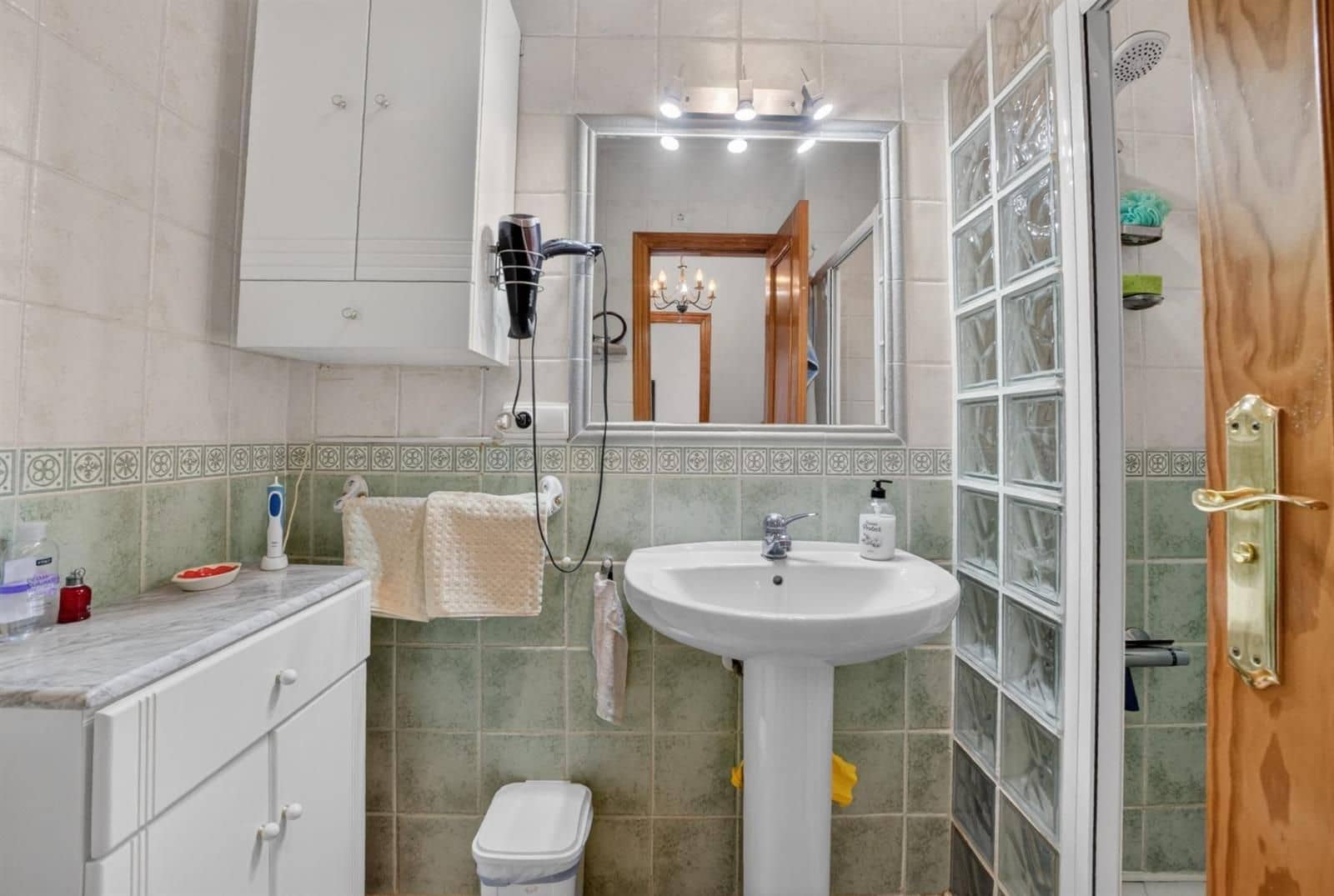 2 makuuhuone Omakotitalo myytävänä paikassa Torrevieja mukana uima-altaan - 175 000 € (Ref: 9866004)