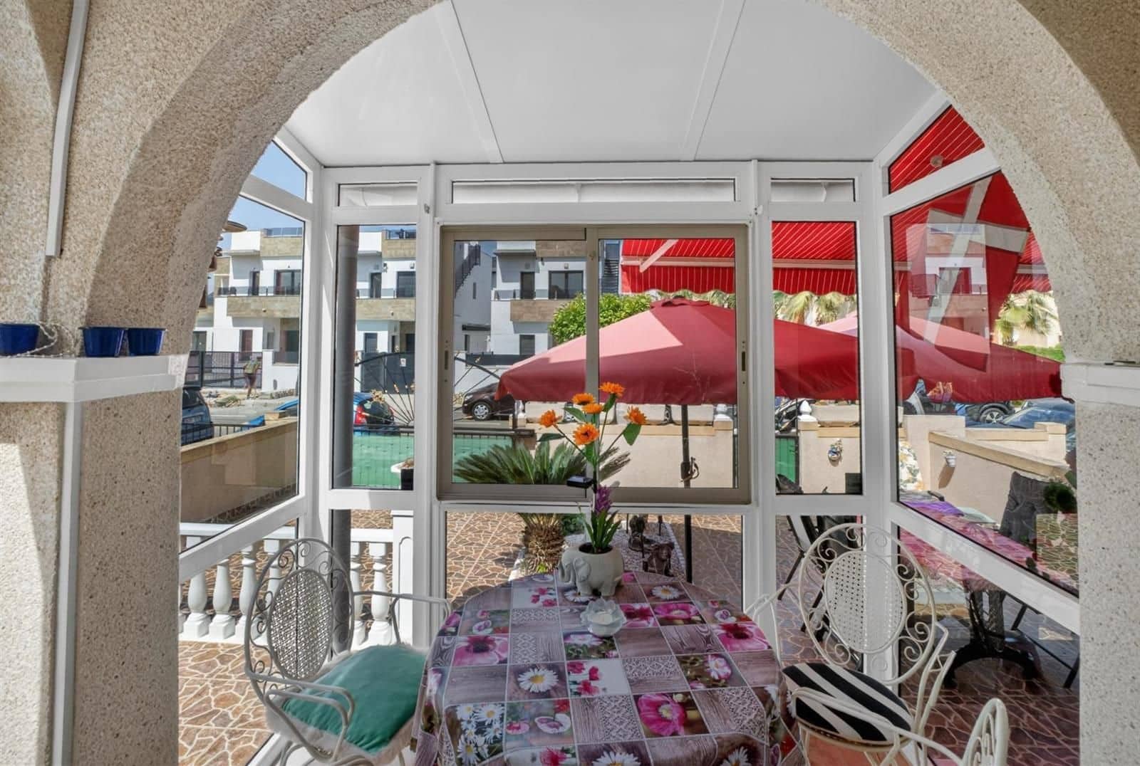 2 makuuhuone Omakotitalo myytävänä paikassa Torrevieja mukana uima-altaan - 175 000 € (Ref: 9866004)