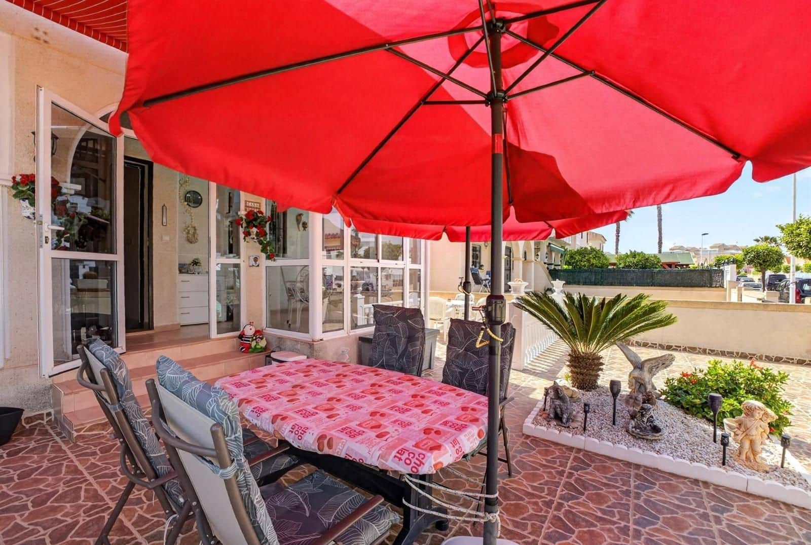 2 makuuhuone Omakotitalo myytävänä paikassa Torrevieja mukana uima-altaan - 175 000 € (Ref: 9866004)