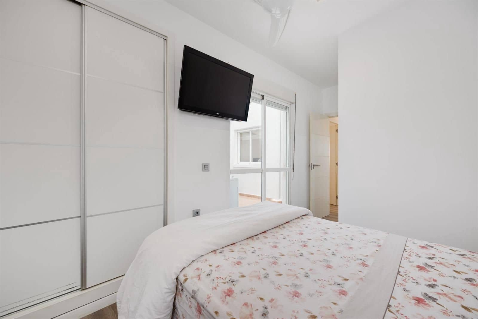 3 quarto Apartamento para venda em Torrevieja com piscina - 199 000 € (Ref: 9866005)