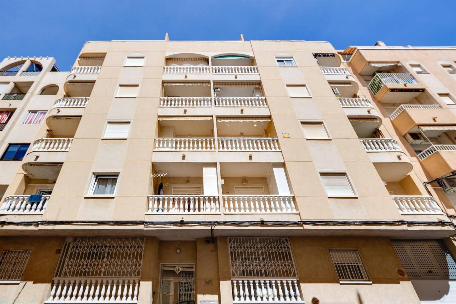 3 quarto Apartamento para venda em Torrevieja com piscina - 199 000 € (Ref: 9866005)