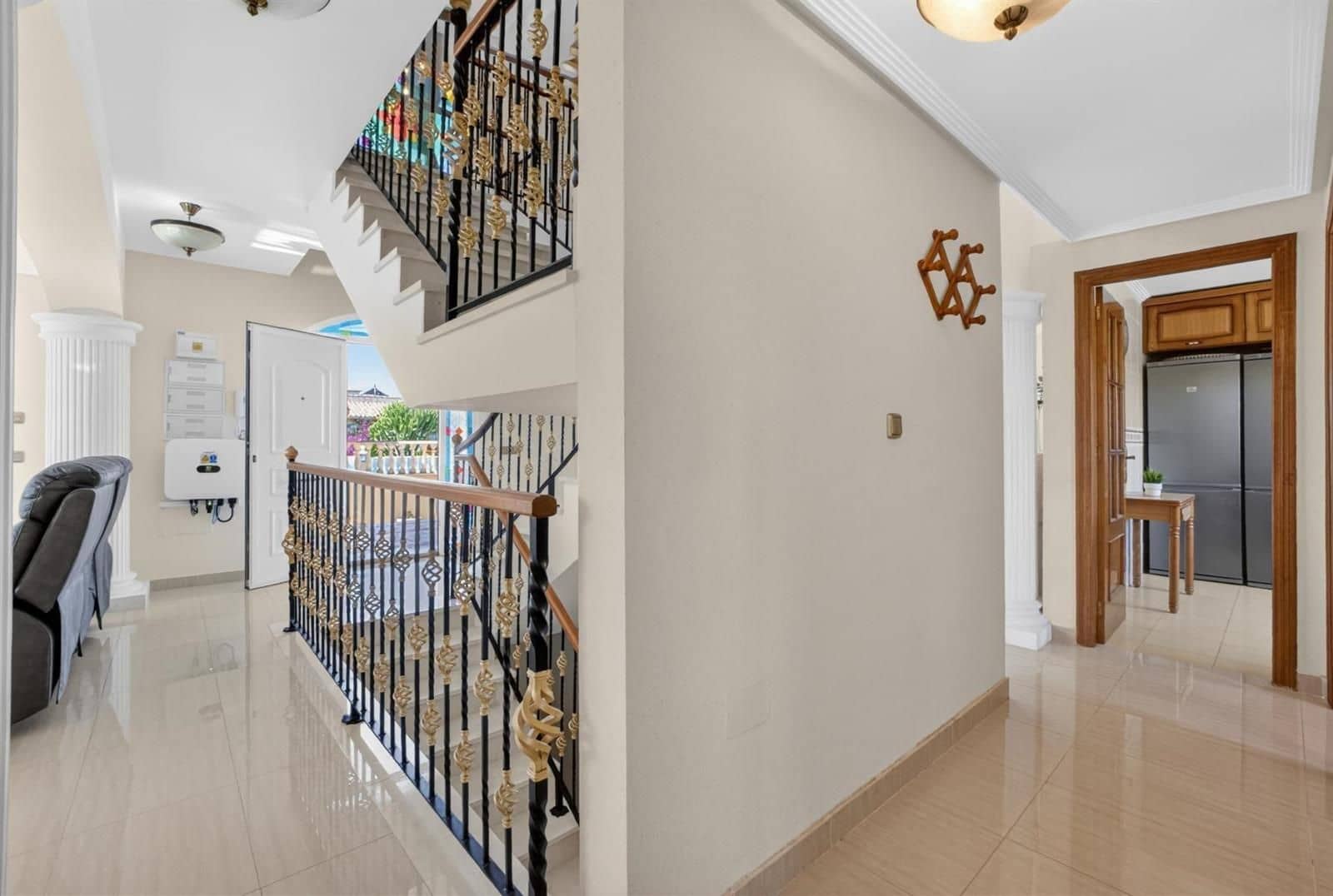 7 chambre Villa/Maison à vendre à La Zenia avec piscine garage - 839 000 € (Ref: 9879585)
