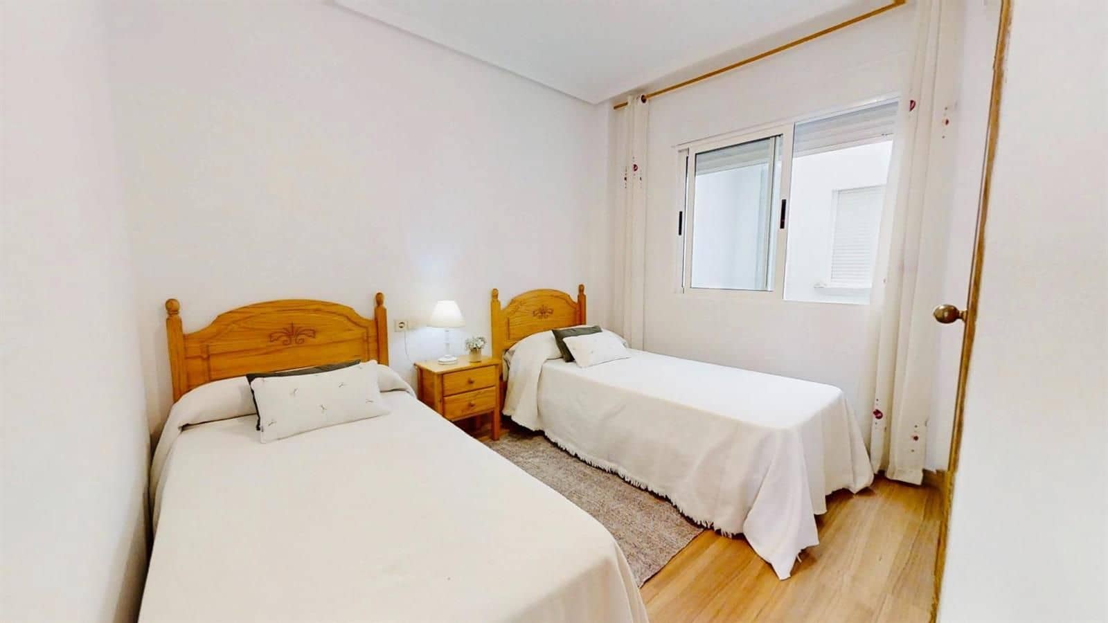 3 soveværelse Lejlighed til salg i Torrevieja med garage - € 185.000 (Ref: 9889229)