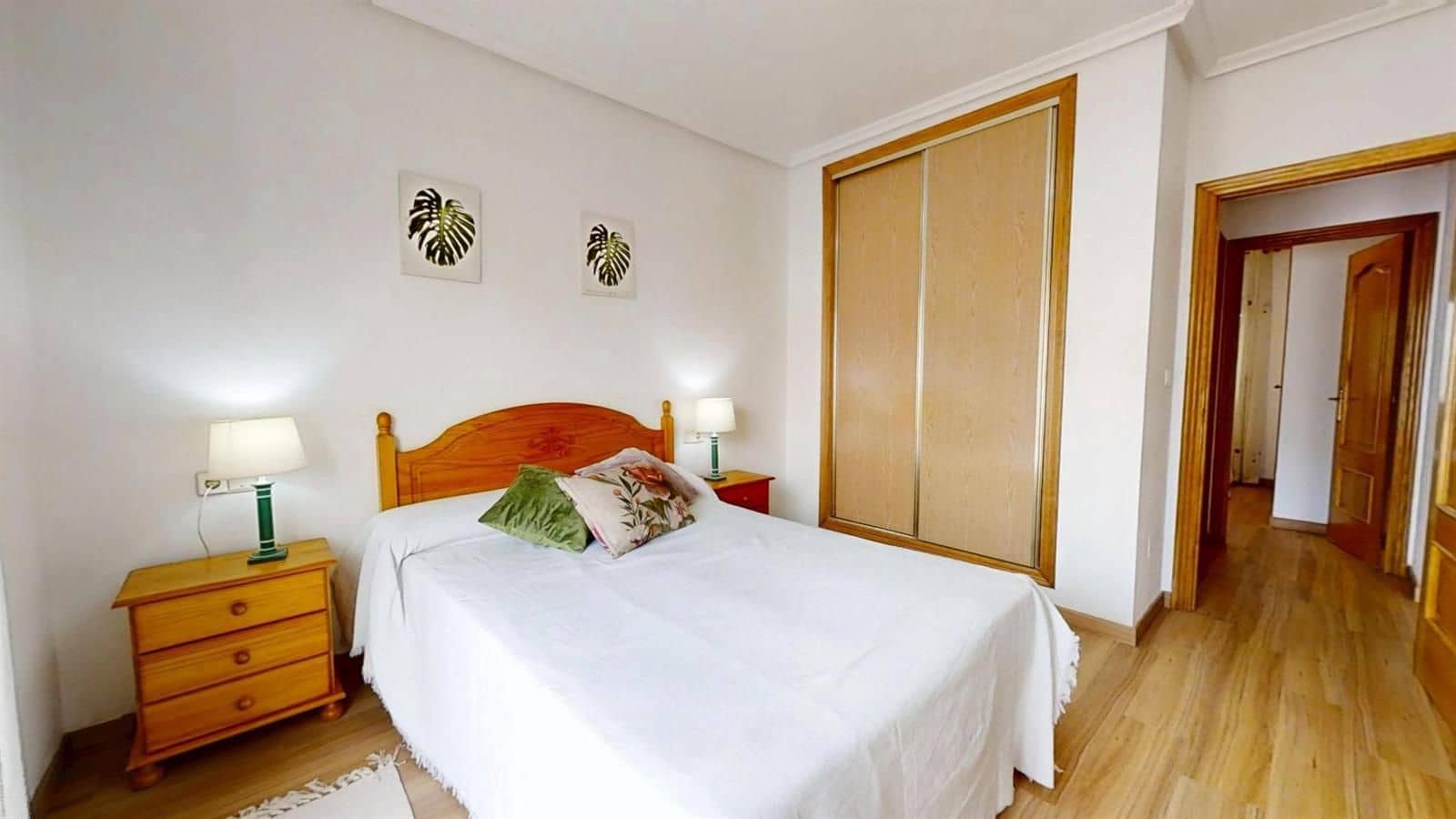 3 soveværelse Lejlighed til salg i Torrevieja med garage - € 185.000 (Ref: 9889229)