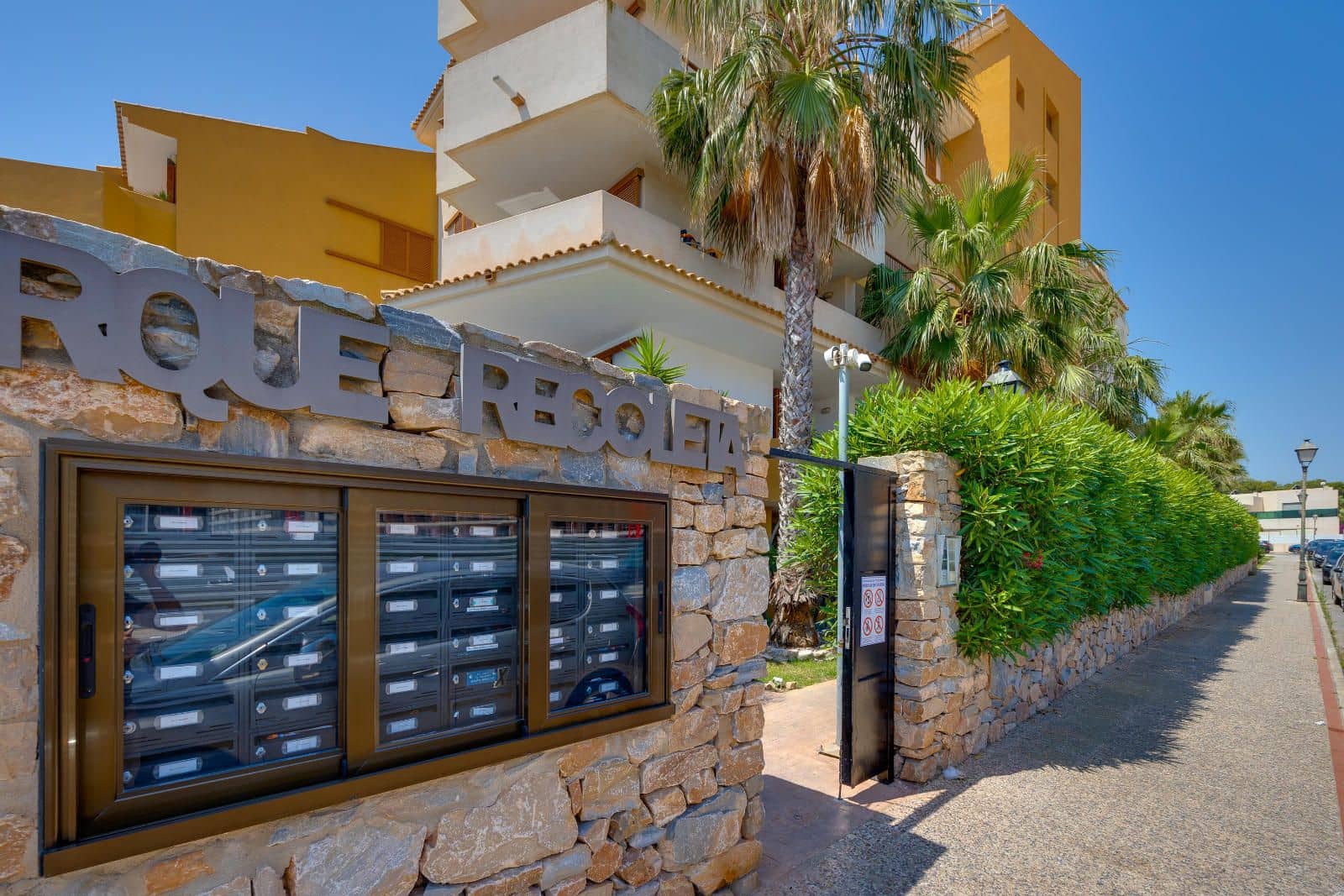 2 Zimmer Wohnung zu verkaufen in Punta Prima mit Pool Garage - 239.969 € (Ref: 9889327)